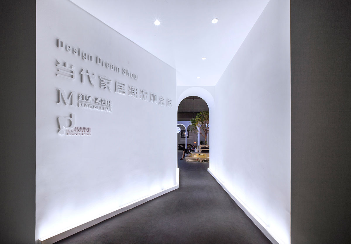 有懸崖、有森林、有山丘，還有一層層的椅子，這個(gè)展館真是新思維