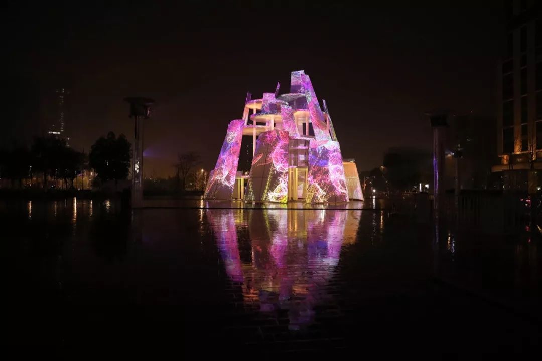 一座特殊的“光建筑”以展覽活動(dòng)的形式亮相南京青奧燈會