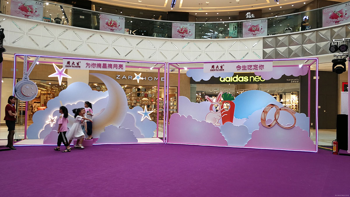 珠寶快閃店活動(dòng)也是新意百出，互動(dòng)沉浸式體驗(yàn)強(qiáng)化了產(chǎn)品魅力與價(jià)值