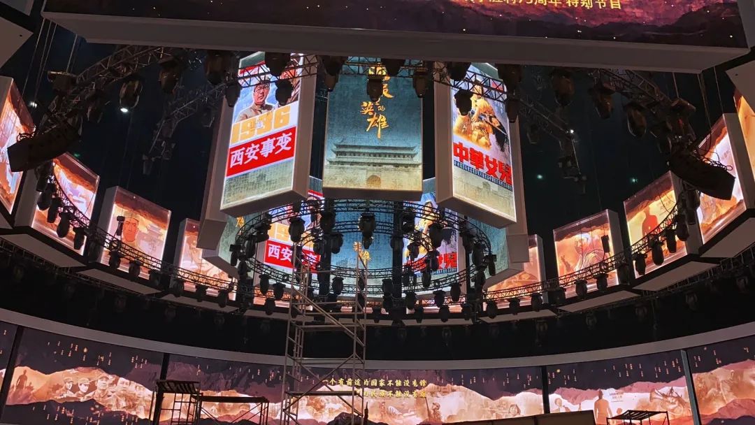 「海報里的英雄」節(jié)目活動策劃的舞美簡直就是藝術(shù)的存在，贊