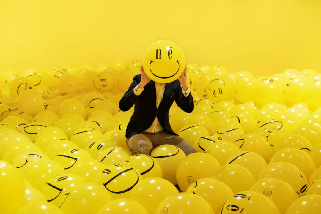 招牌笑臉球emograms新春展覽活動(dòng)策劃超happy，金銀滿屋福滿年