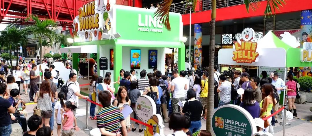 通訊軟件LINE這波圣誕營銷活動(dòng)策劃創(chuàng)下了驚人的下載量 - 第18張 - 會(huì)展活動(dòng)策劃CCASY.COM 通訊軟件LINE這波圣誕營銷活動(dòng)策劃創(chuàng)下了驚人的下載量 - 第18張