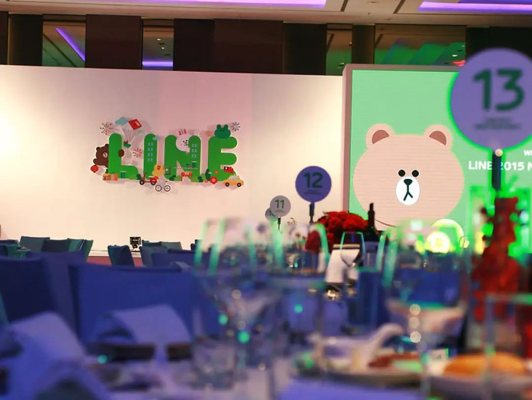 通訊軟件LINE這波圣誕營銷活動(dòng)策劃創(chuàng)下了驚人的下載量 - 第35張 - 會(huì)展活動(dòng)策劃CCASY.COM 通訊軟件LINE這波圣誕營銷活動(dòng)策劃創(chuàng)下了驚人的下載量 - 第35張