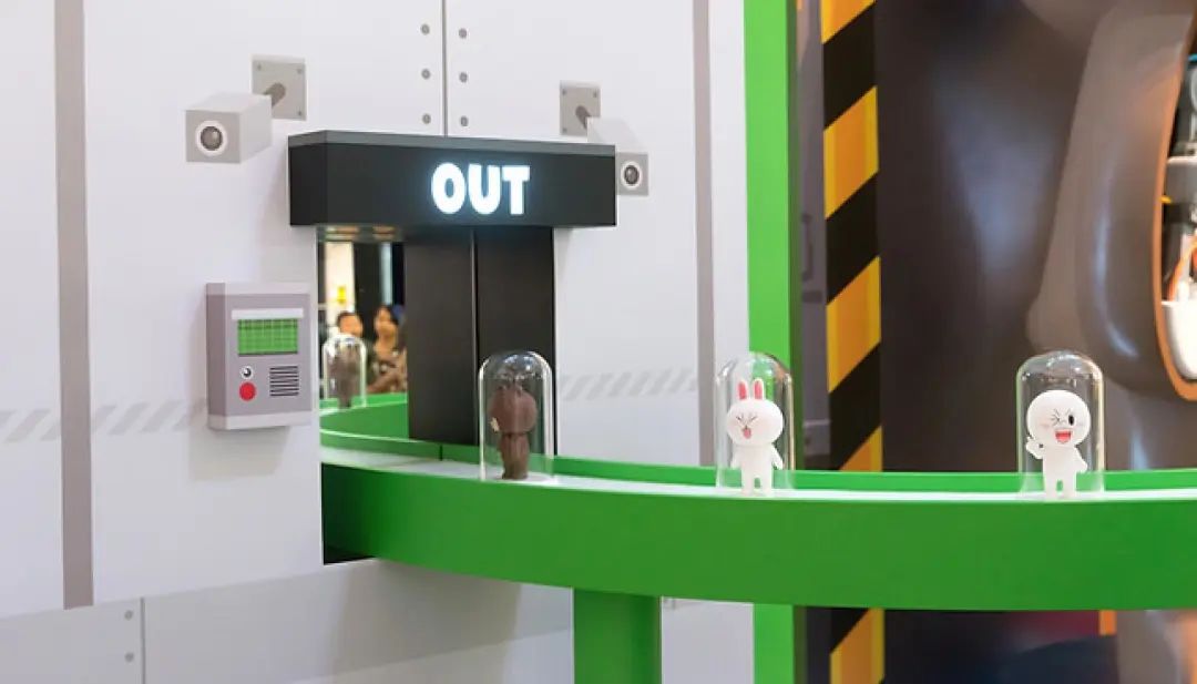 通訊軟件LINE這波圣誕營銷活動(dòng)策劃創(chuàng)下了驚人的下載量 - 第4張 - 會(huì)展活動(dòng)策劃CCASY.COM 通訊軟件LINE這波圣誕營銷活動(dòng)策劃創(chuàng)下了驚人的下載量 - 第4張