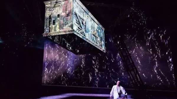 慶典活動(dòng)策劃的舞美怎樣使用色彩和燈光，這些能讓你找到閃光點(diǎn)