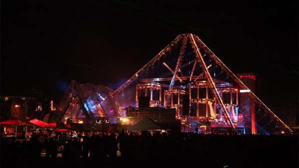 電子音樂(lè)節(jié)盛典活動(dòng)策劃的那些舞美真讓人驚嘆的