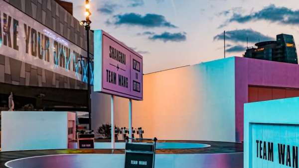 “ME vs ME”快閃店活動(dòng)策劃沿用機(jī)場傳輸帶，強(qiáng)調(diào)沉浸式的體驗(yàn)感受